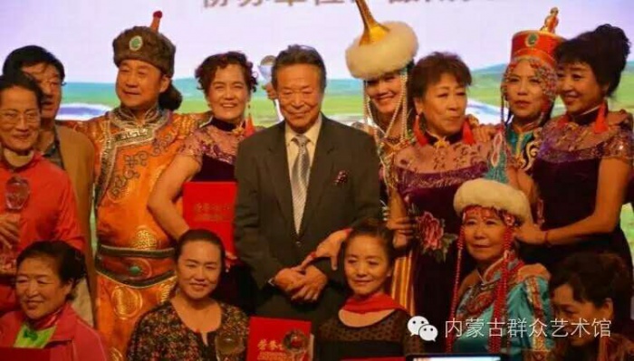 内蒙古群众艺术馆美之源艺术团参加第五届内蒙古老年文化艺术节